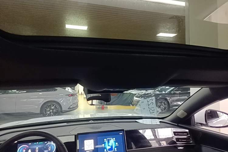Used BYD Qin L 2024 DM-i 120KM Beyond Model Headliner
