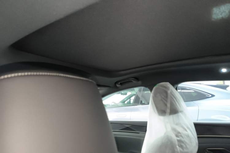 Used BYD Qin L 2024 DM-i 120KM Beyond Model Headliner