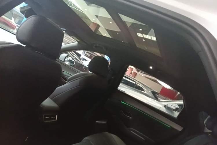 Used BYD Qin L 2024 DM-i 120KM Excellence Model Headliner