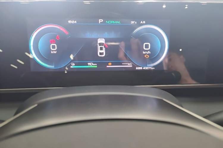 Used BYD Qin L 2024 DM-i 120KM Leading Model Instrument Cluster