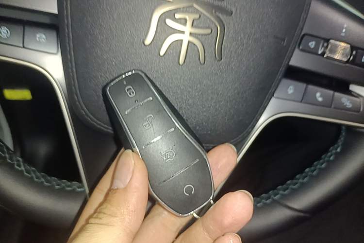 Used BYD Qin L 2024 DM-i 120KM Beyond Model Interior 1
