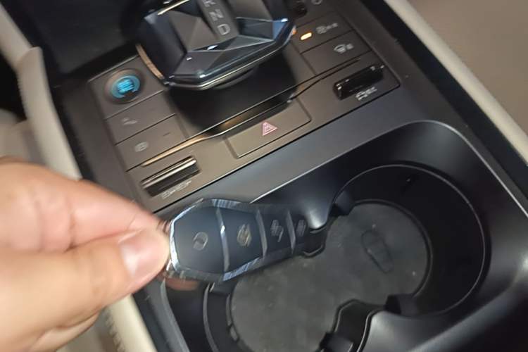 Used BYD Qin L 2024 DM-i 120KM Beyond Model Interior 1