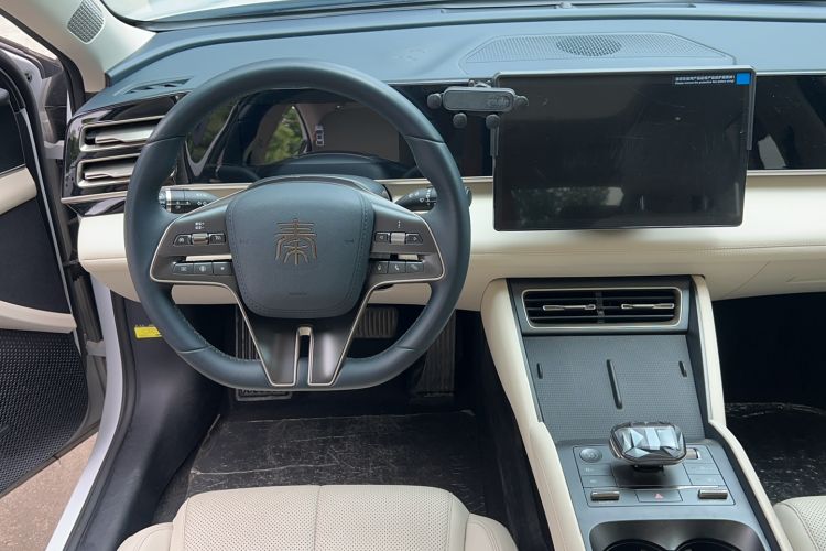 Used BYD Qin L 2024 DM-i 120KM Leading Model Interior 1