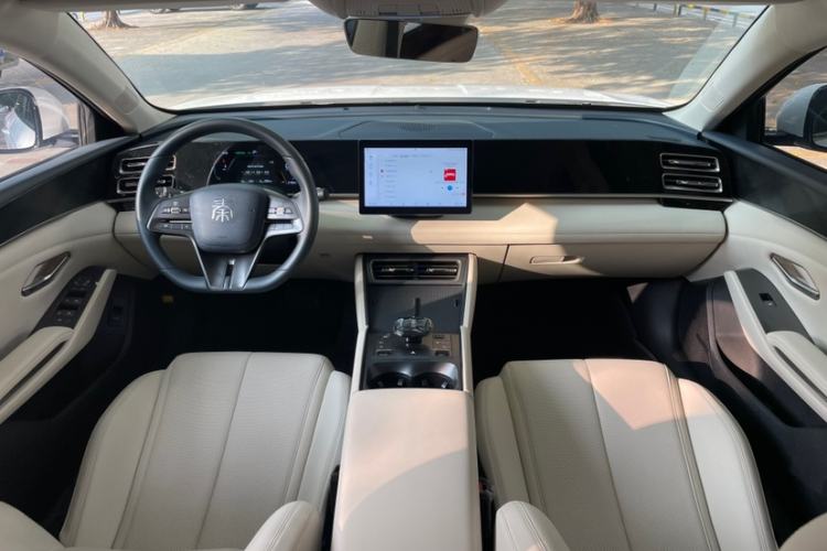 Used BYD Qin L 2024 DM-i 80KM Leading Model Interior 2