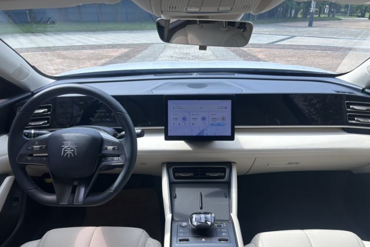 Used BYD Qin L 2024 DM-i 80KM Leading Model Interior 2