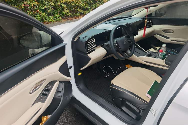 Used BYD Qin L 2024 DM-i 80KM Leading Model Interior 3