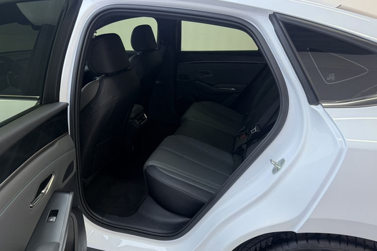 Used BYD Qin L 2024 DM-i 80KM Leading Model Interior 4