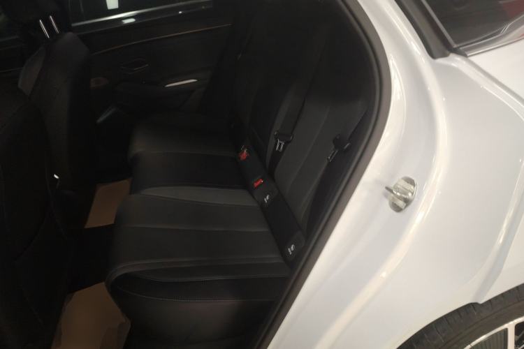 Used BYD Qin L 2024 DM-i 120KM Beyond Model Interior 4
