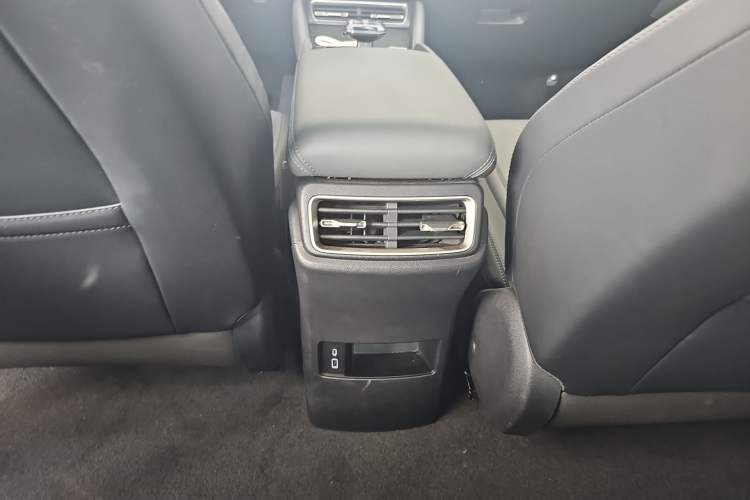 Used BYD Qin L 2024 DM-i 120KM Leading Model Interior 5