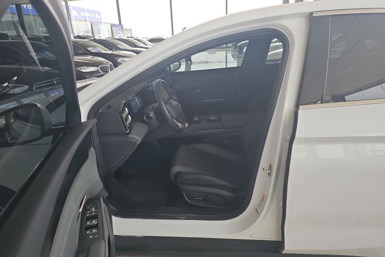 Used BYD Qin L 2024 DM-i 120KM Leading Model Interior 6