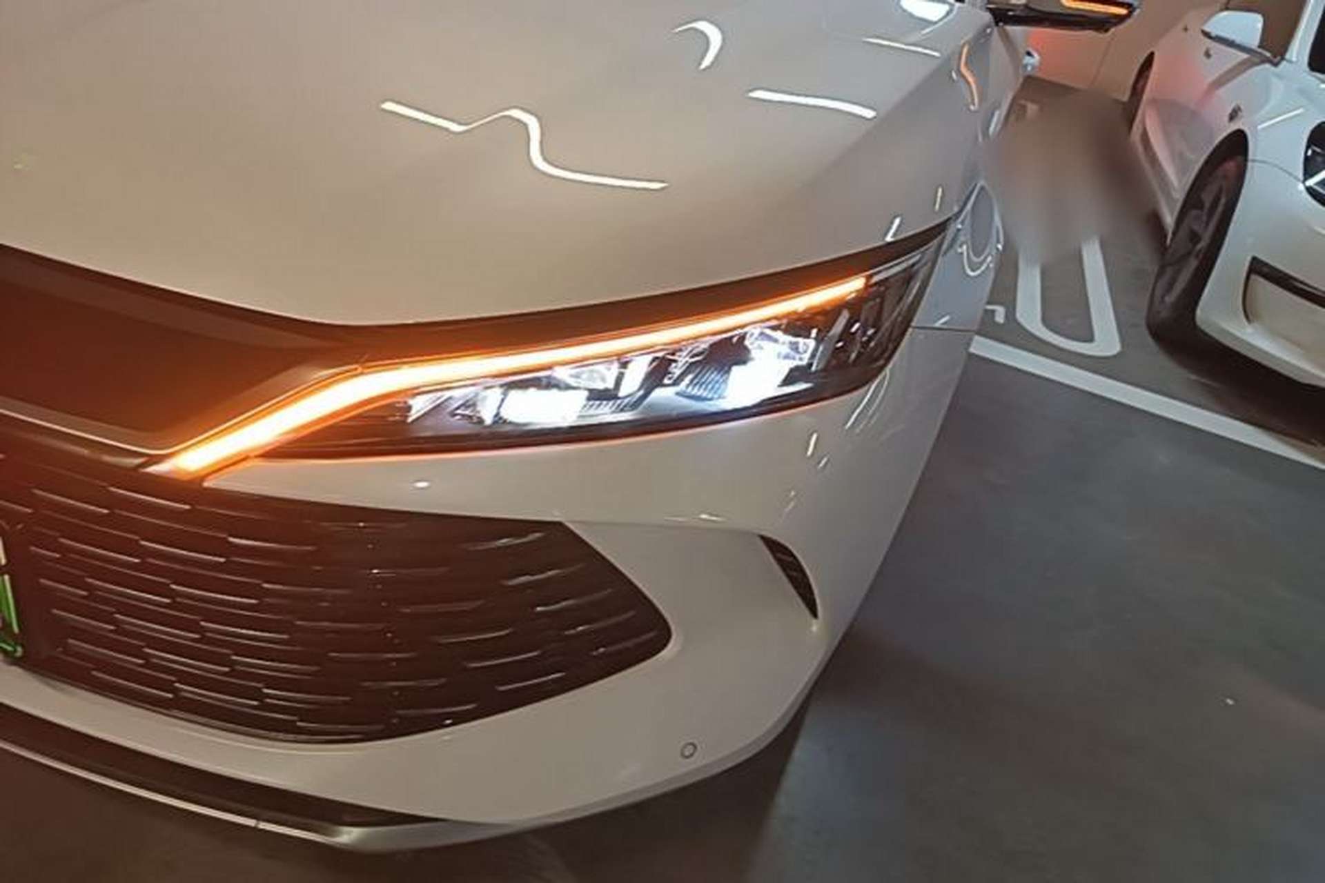 Used BYD Qin L 2024 DM-i 120KM Beyond Model Left Front Headlight