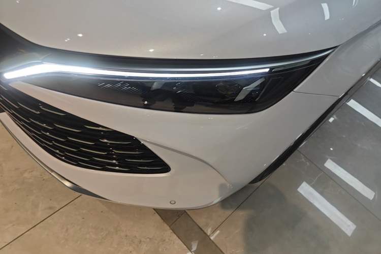 Used BYD Qin L 2024 DM-i 120KM Leading Model Left Front Headlight