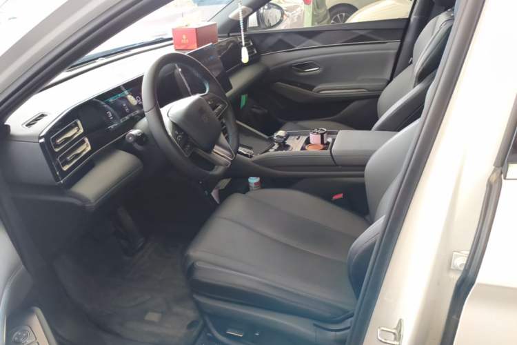 Used BYD Qin L 2024 DM-i 120KM Leading Model Left Front Seat