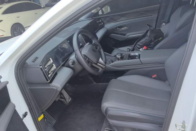 Used BYD Qin L 2024 DM-i 120KM Leading Model Left Front Seat