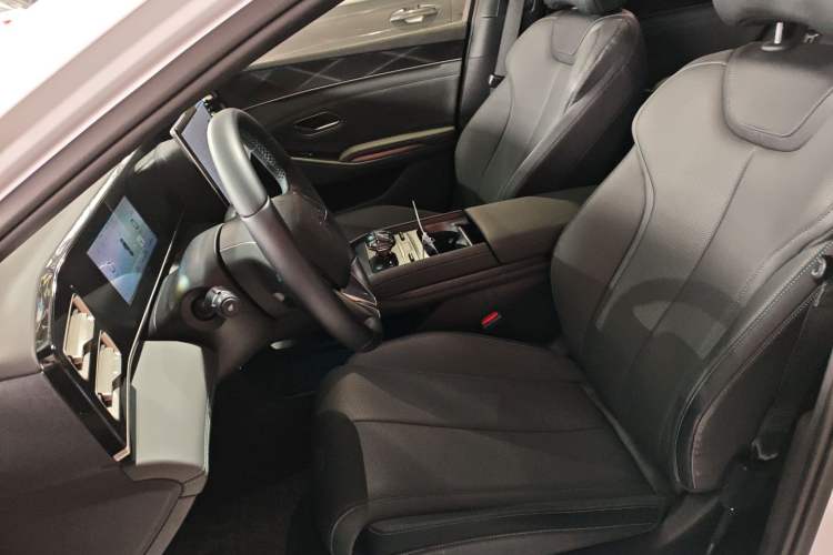 Used BYD Qin L 2024 DM-i 120KM Beyond Model Left Front Seat