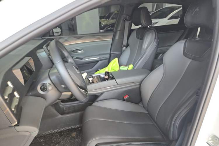 Used BYD Qin L 2024 DM-i 80KM Leading Model Left Front Seat