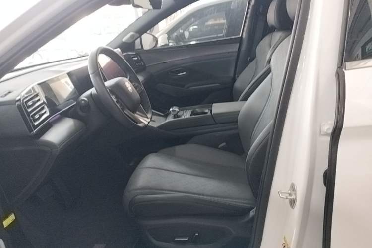 Used BYD Qin L 2024 DM-i 120KM Excellence Model Left Front Seat