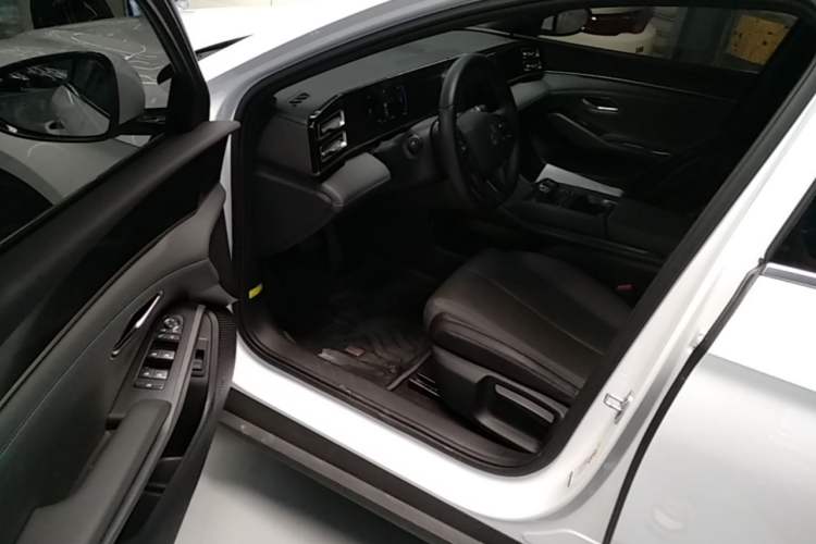 Used BYD Qin L 2024 DM-i 80KM Leading Model Left Front Seat
