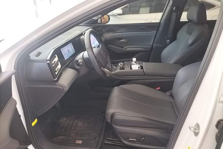 Used BYD Qin L 2024 DM-i 80KM Beyond Model Left Front Seat