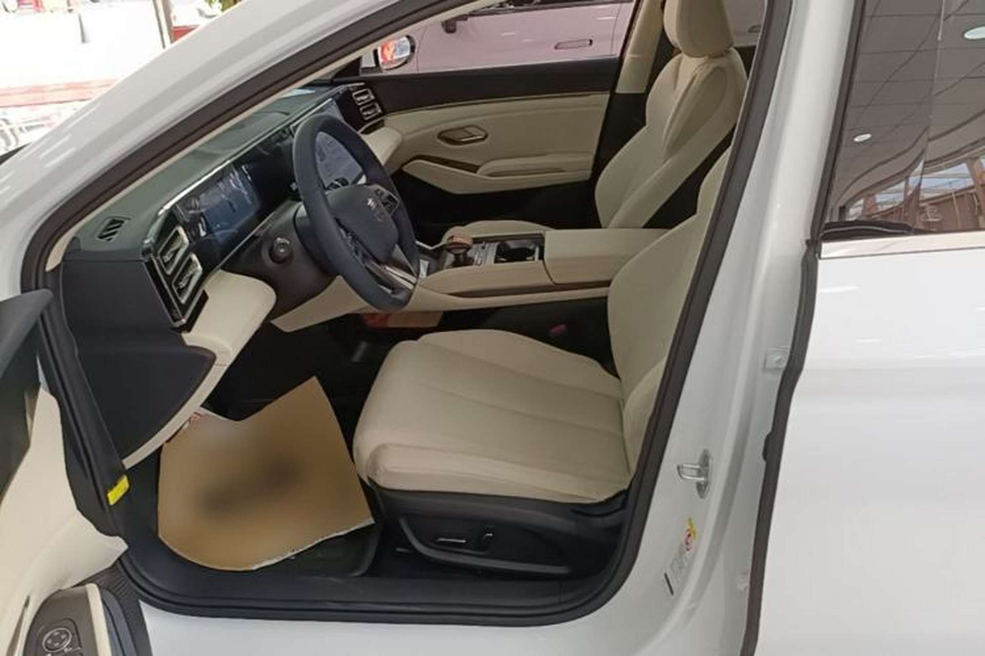 Used BYD Qin L 2024 DM-i 80KM Beyond Model Left Front Seat