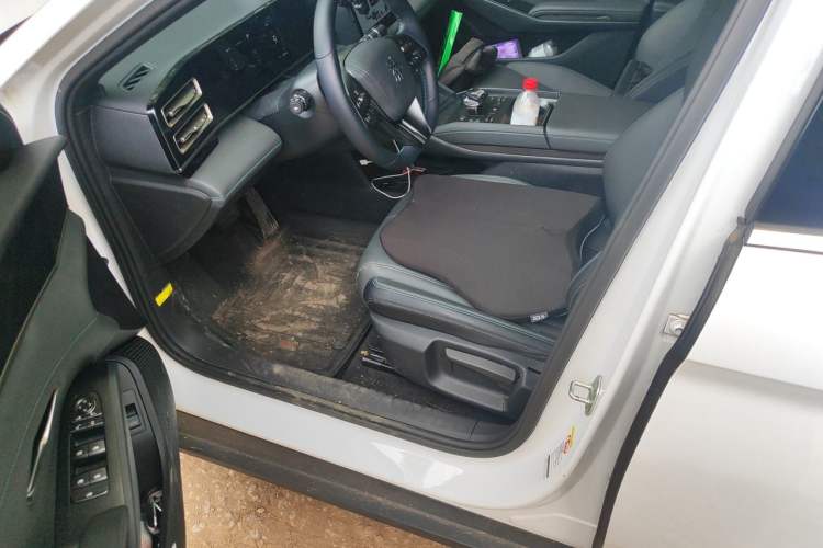 Used BYD Qin L 2024 DM-i 80KM Leading Model Left Front Seat