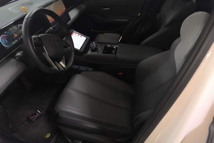 Used BYD Qin L 2024 DM-i 120KM Leading Model Left Front Seat