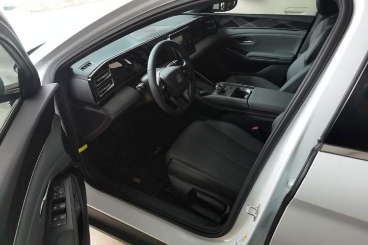 Used BYD Qin L 2024 DM-i 80KM Leading Model Left Front Seat