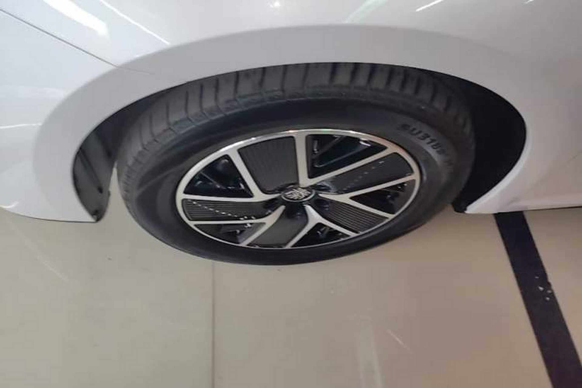 Used BYD Qin L 2024 DM-i 120KM Beyond Model Left Front Wheel Hub