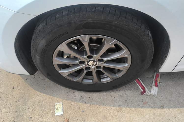 Used BYD Qin L 2024 DM-i 80KM Leading Model Left Front Wheel Hub