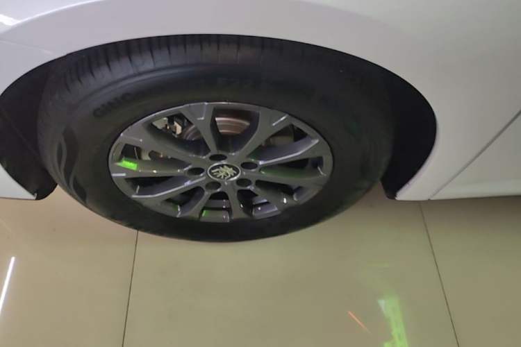 Used BYD Qin L 2024 DM-i 80KM Leading Model Left Front Wheel Hub