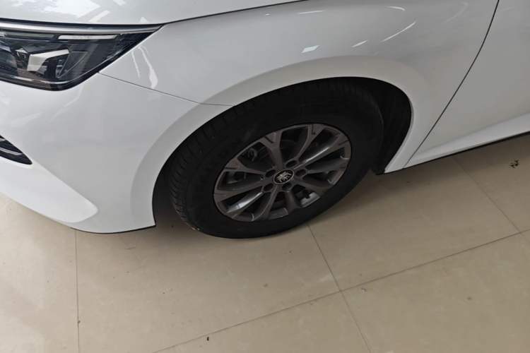 Used BYD Qin L 2024 DM-i 80KM Leading Model Left Front Wheel Hub