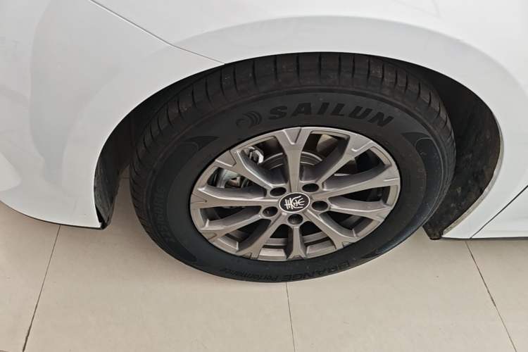 Used BYD Qin L 2024 DM-i 80KM Leading Model Left Front Wheel Hub