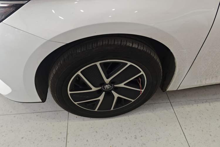 Used BYD Qin L 2024 DM-i 120KM Leading Model Left Front Wheel Hub