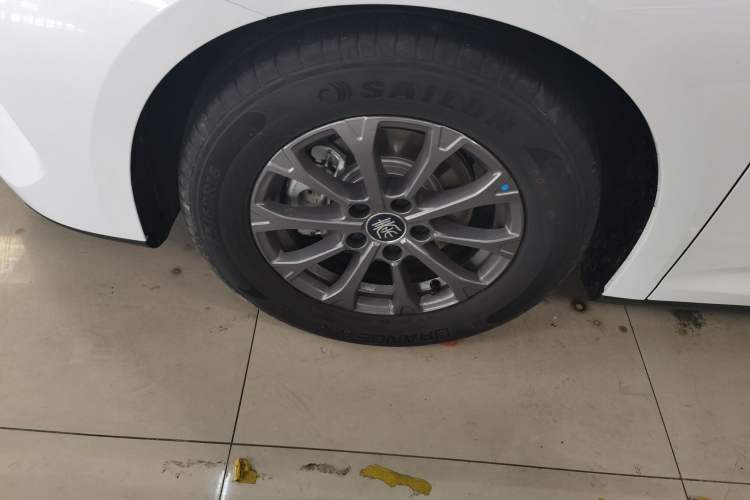 Used BYD Qin L 2024 DM-i 80KM Leading Model Left Front Wheel Hub