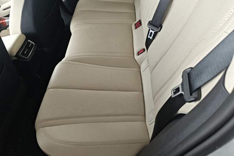 Used BYD Qin L 2024 DM-i 120KM Beyond Model Left Rear Seat