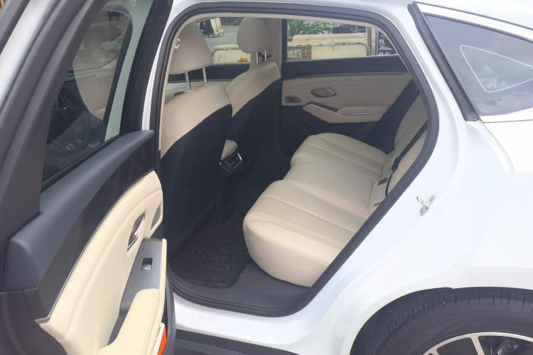 Used BYD Qin L 2024 DM-i 120KM Beyond Model Left Rear Seat