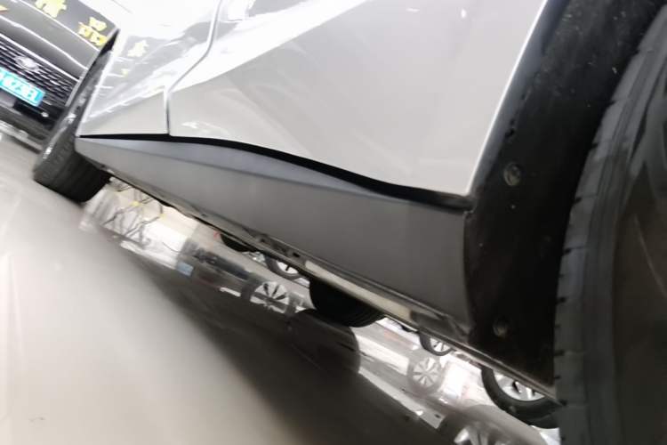Used BYD Qin L 2024 DM-i 120KM Beyond Model Left Side Sill