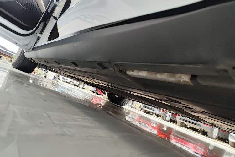 Used BYD Qin L 2024 DM-i 80KM Leading Model Left Side Sill