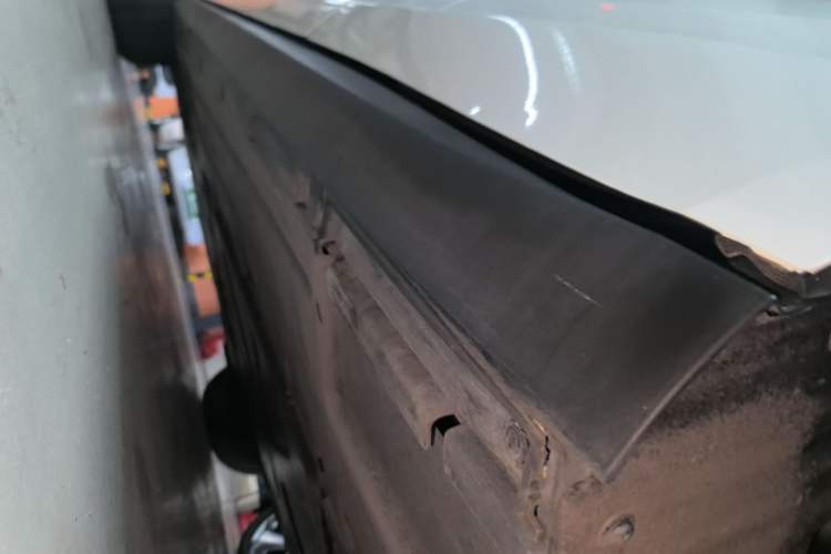 Used BYD Qin L 2024 DM-i 120KM Beyond Model Left Side Sill