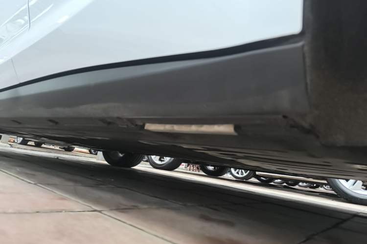 Used BYD Qin L 2024 DM-i 120KM Excellence Model Left Side Sill