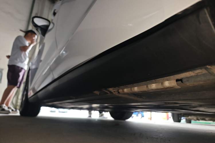 Used BYD Qin L 2024 DM-i 80KM Beyond Model Left Side Sill