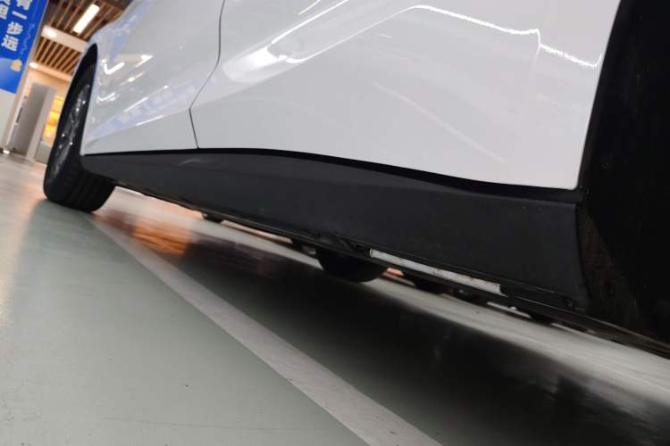 Used BYD Qin L 2024 DM-i 80KM Leading Model Left Side Sill