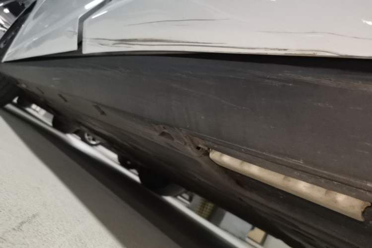 Used BYD Qin L 2024 DM-i 120KM Leading Model Left Side Sill
