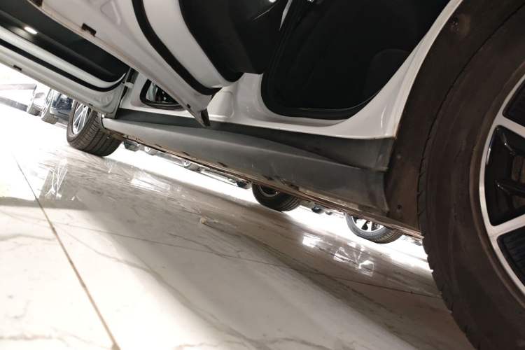 Used BYD Qin L 2024 DM-i 120KM Beyond Model Left Side Sill