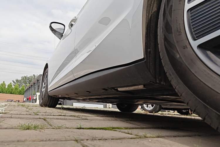 Used BYD Qin L 2024 DM-i 120KM Beyond Model Left Side Sill