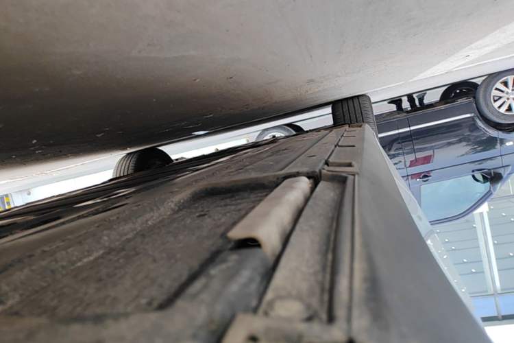 Used BYD Qin L 2024 DM-i 80KM Beyond Model Left Side Sill