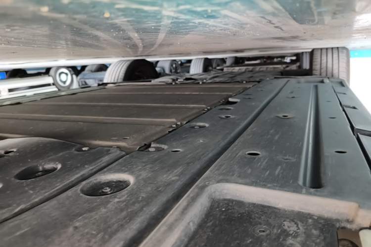 Used BYD Qin L 2024 DM-i 120KM Leading Model Left Side Sill