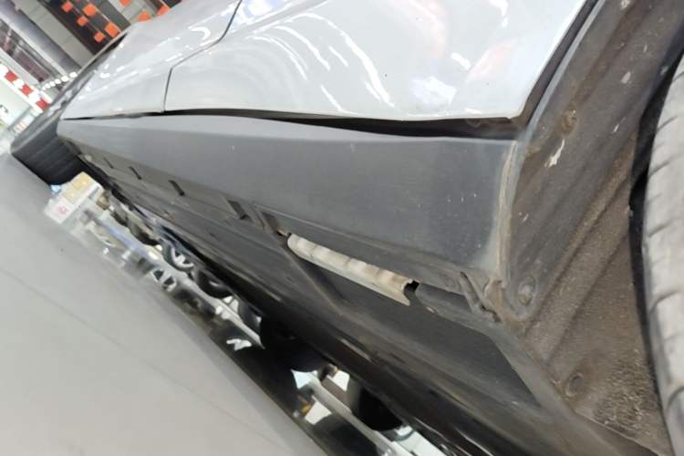 Used BYD Qin L 2024 DM-i 80KM Beyond Model Left Side Sill