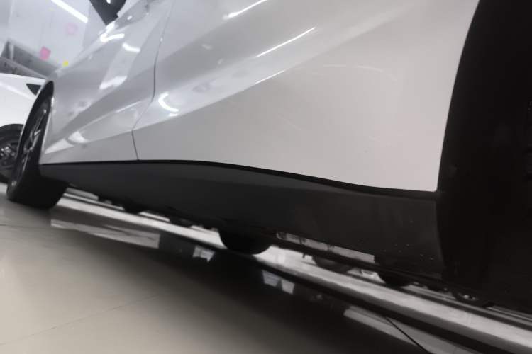 Used BYD Qin L 2024 DM-i 120KM Leading Model Left Side Sill