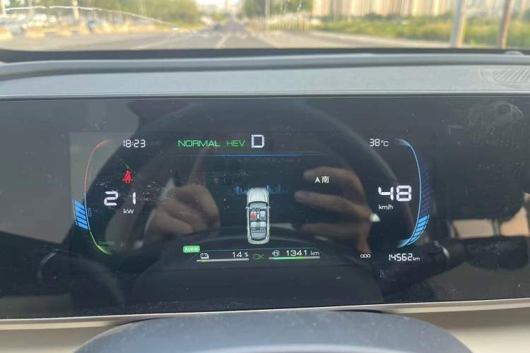 Used BYD Qin L 2024 DM-i 80KM Leading Model Odometer Close Up